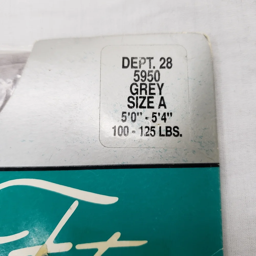 Bill Blass Silky Fit Lycra Sheer Opaque Pantyhose Size A Grey 5950